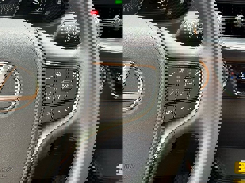 Used 2023 Lexus UX 250h FWD w/ Premium Package image 27