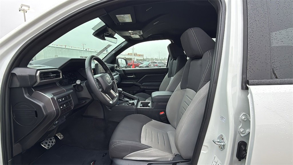 Used 2025 Toyota Tacoma TRD Sport image 13