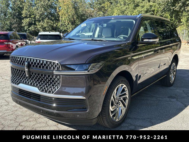 New 2025 Lincoln Navigator Reserve image 3