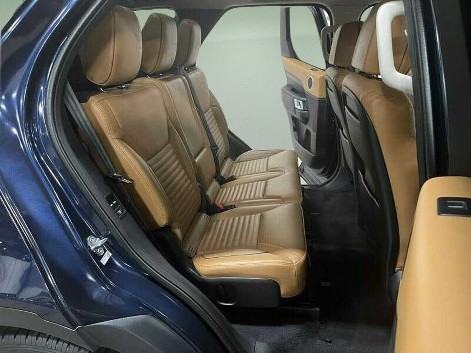 Used 2017 Land Rover Discovery HSE Luxury AWD/4WD image 11