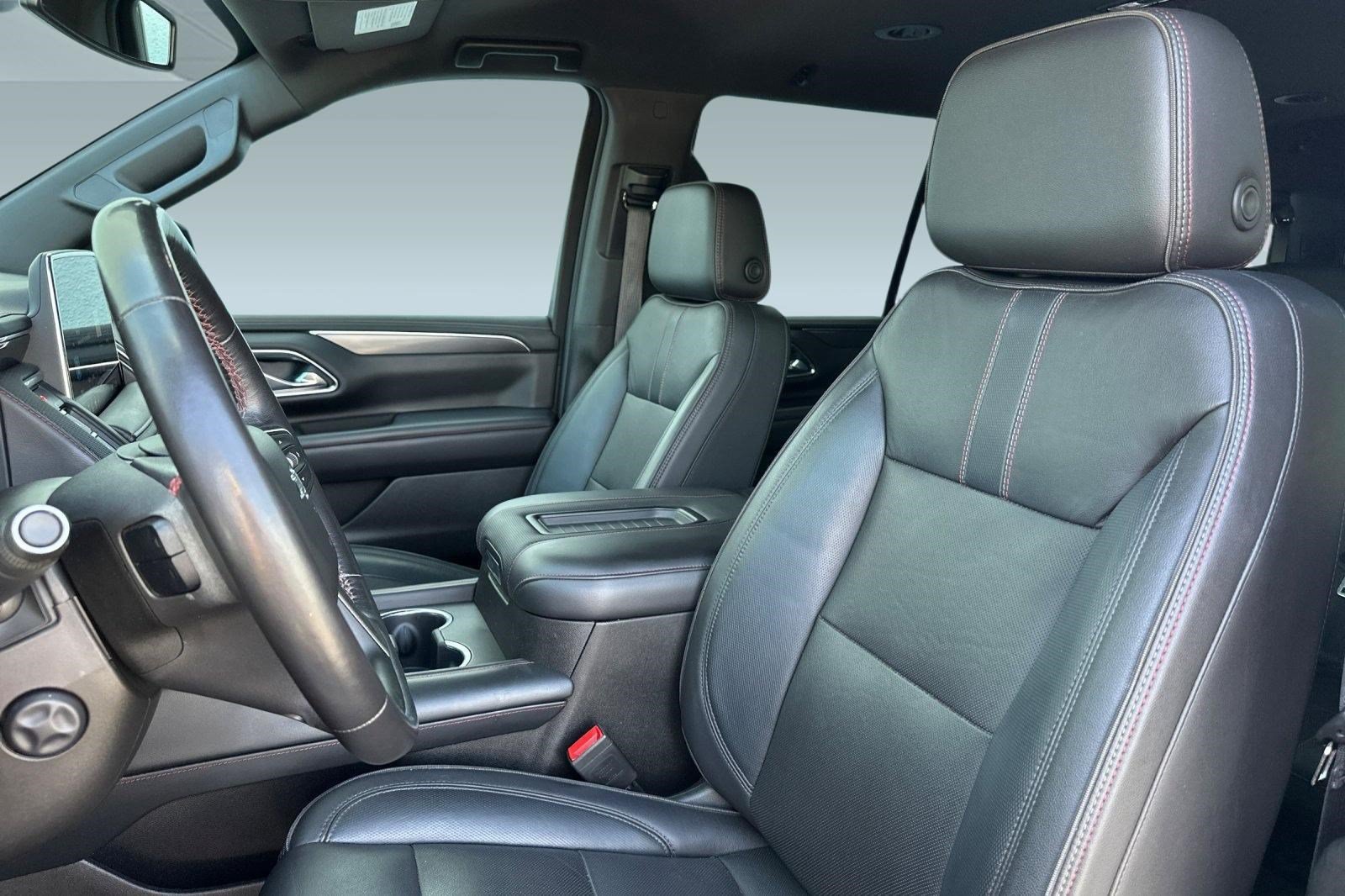 Used 2021 Chevrolet Tahoe RST w/ Luxury Package AWD/4WD image 5
