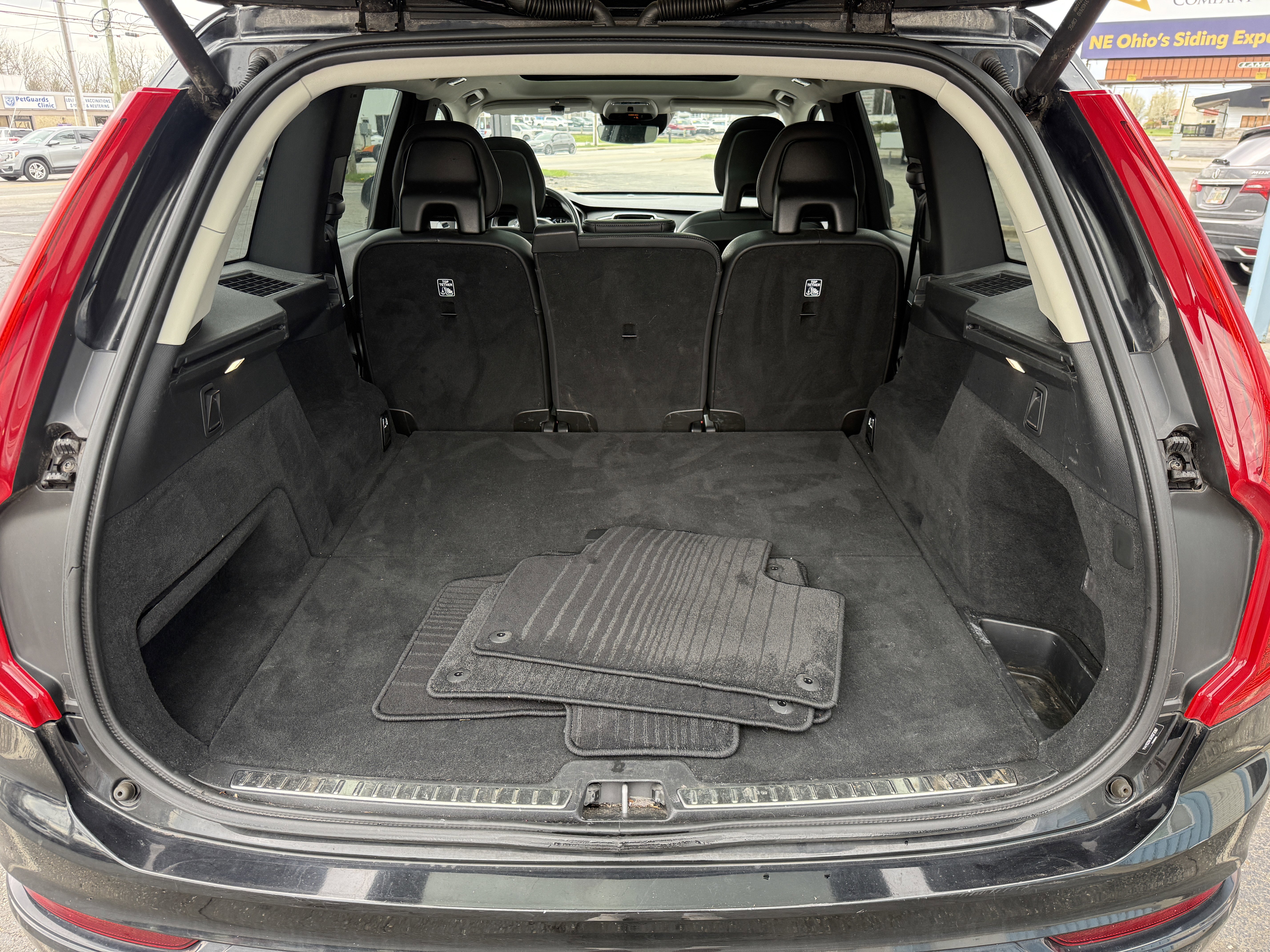 Used 2016 Volvo XC90 T5 Momentum image 35