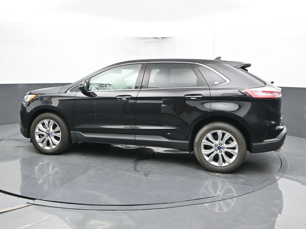 Used 2022 Ford Edge Titanium w/ Equipment Group 301A AWD/4WD image 9