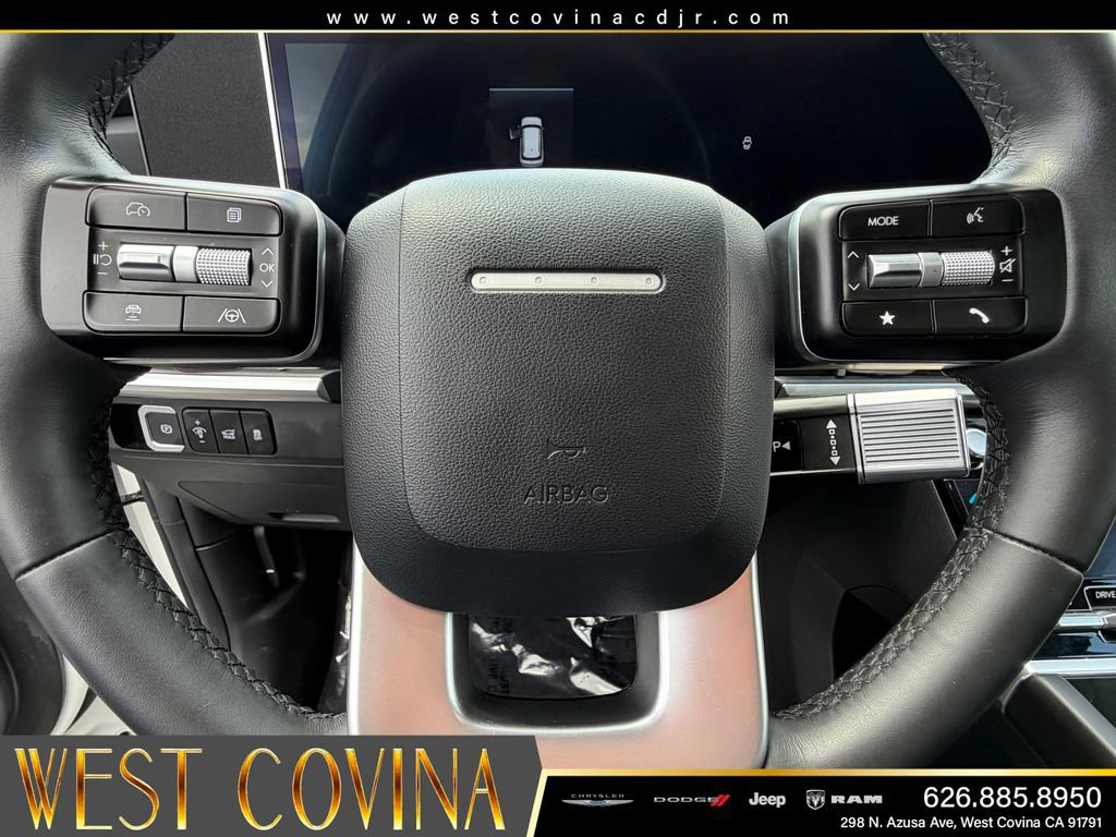 Used 2025 Hyundai Santa Fe SEL AWD/4WD image 10