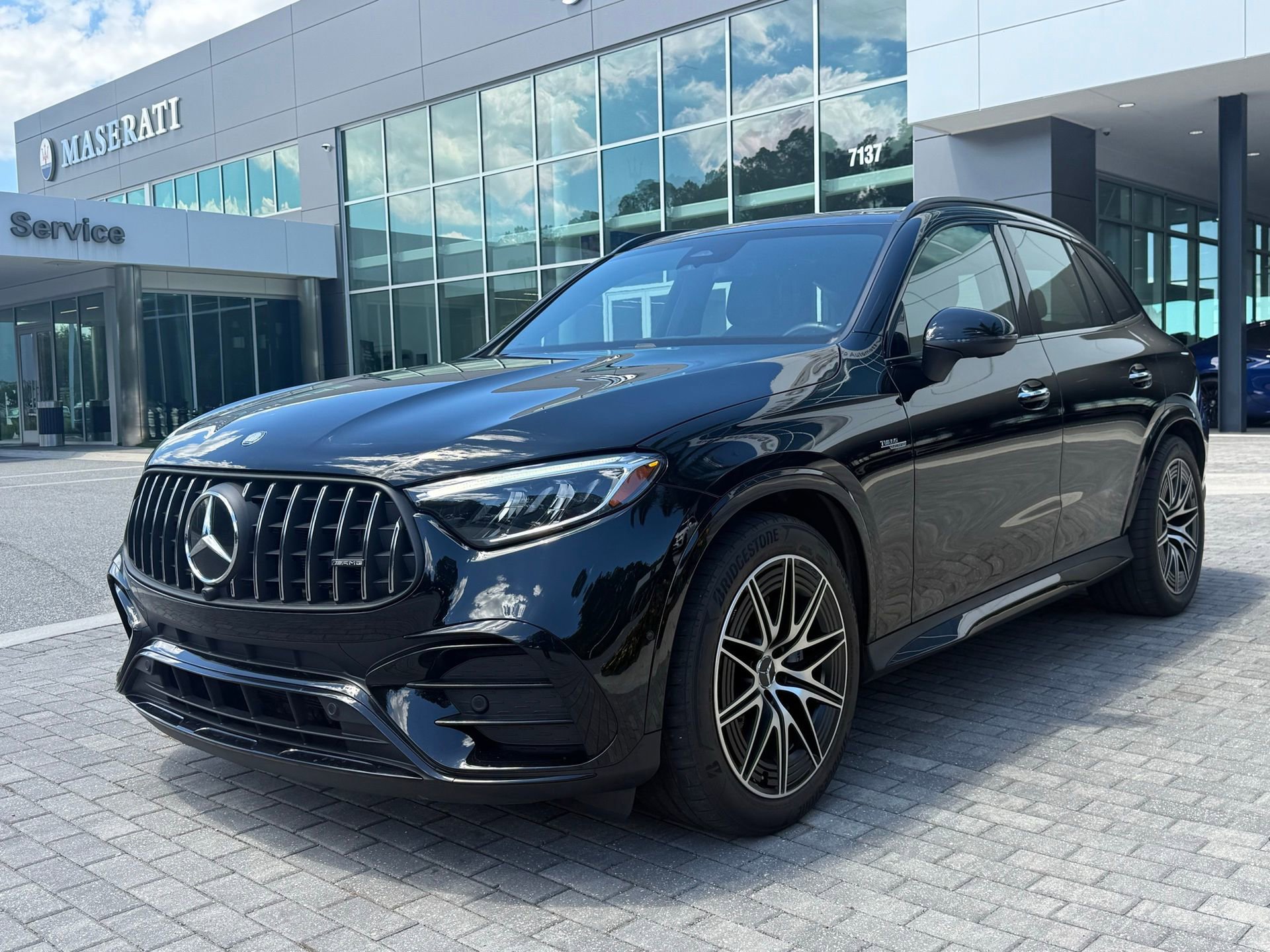 Used 2025 Mercedes-Benz GLC 43 AMG 4MATIC image 12