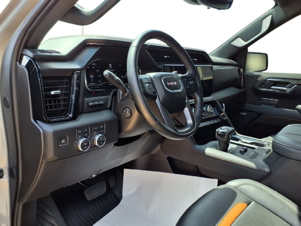 Used 2025 GMC Sierra 1500 AT4 w/ AT4 Premium Package AWD/4WD image 23