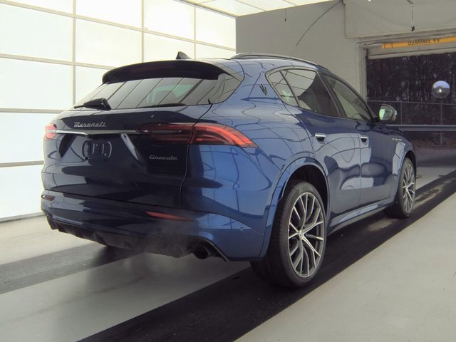 Used 2023 Maserati Grecale Modena image 2