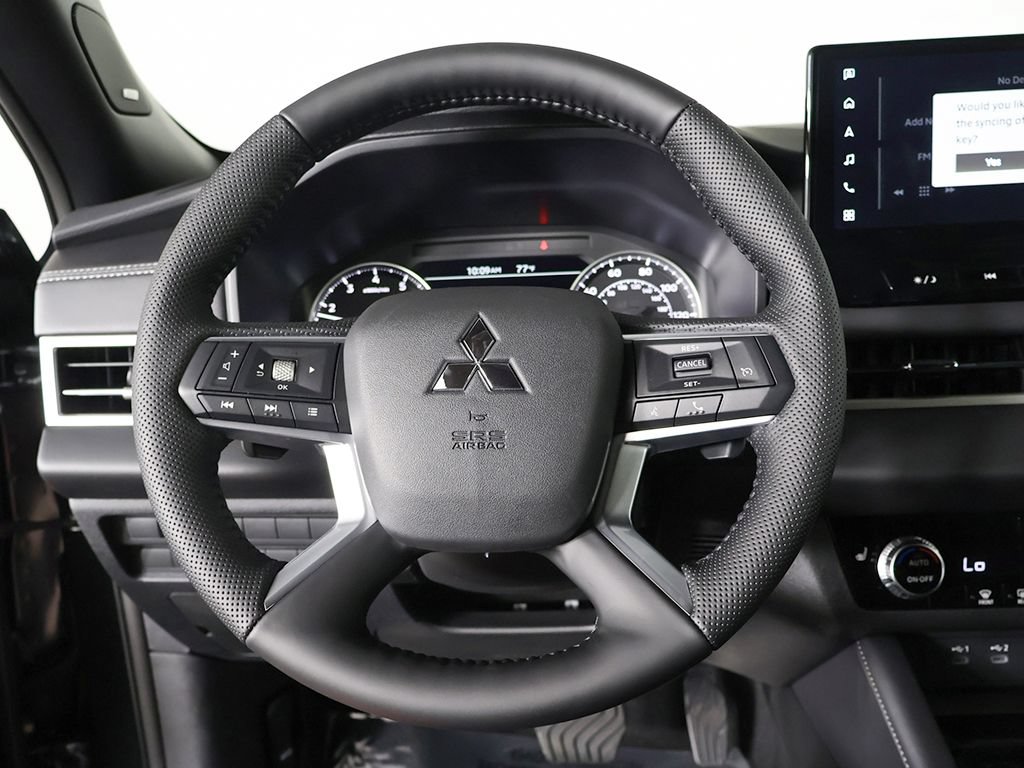 New 2026 Mitsubishi Outlander LE AWD/4WD image 36