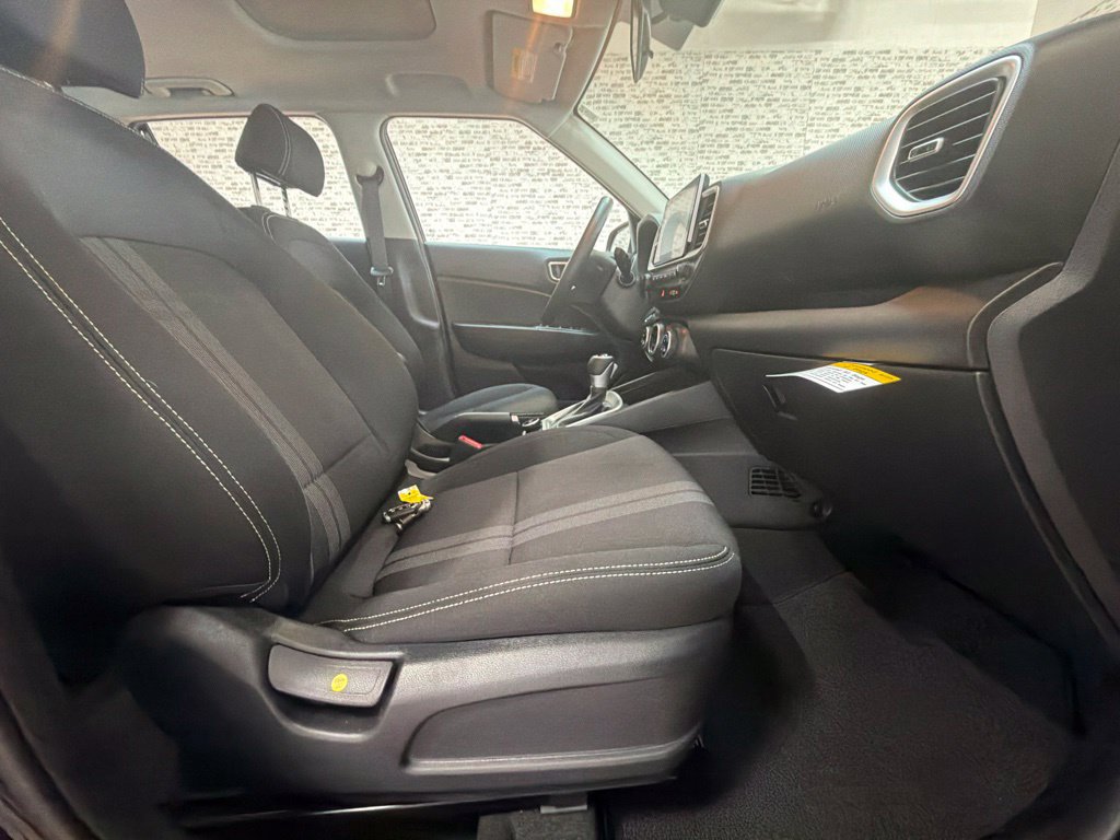 Certified 2026 Hyundai Venue SEL FWD image 11