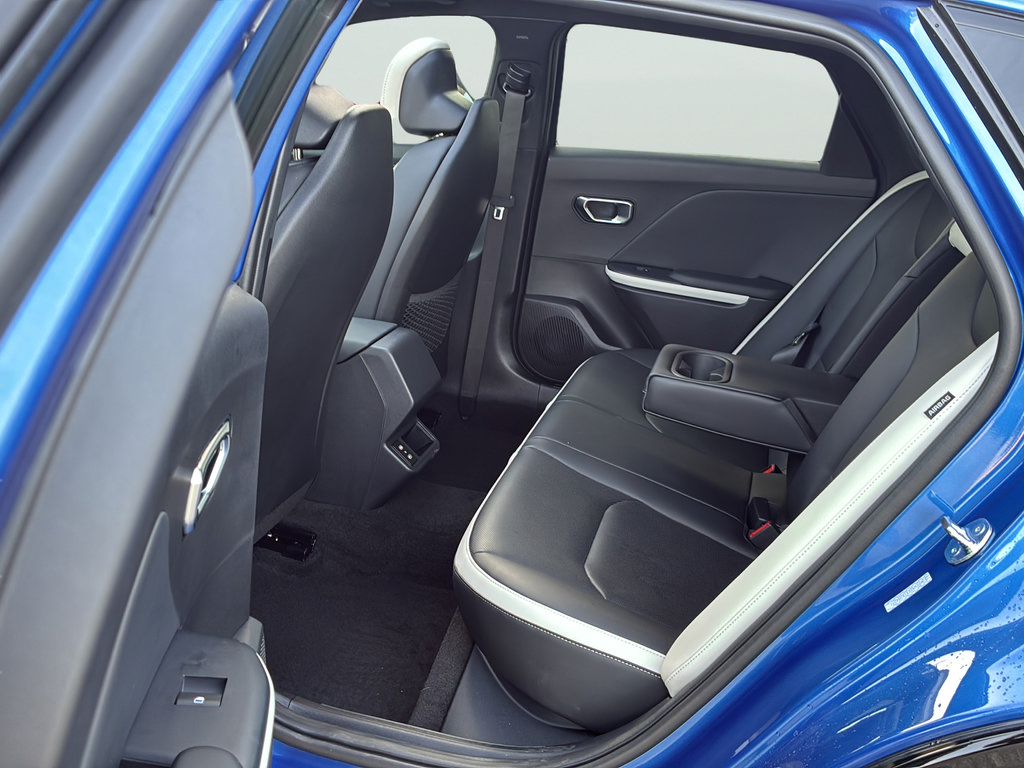 New 2026 Kia K4 GT-Line w/ GT-Line Premium Package FWD image 16