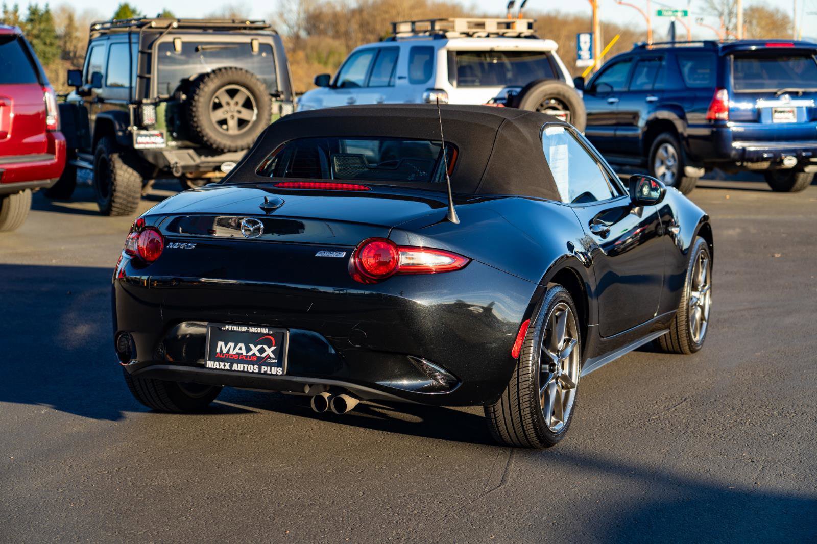 Used 2016 MAZDA MX-5 Miata Grand Touring RWD image 8