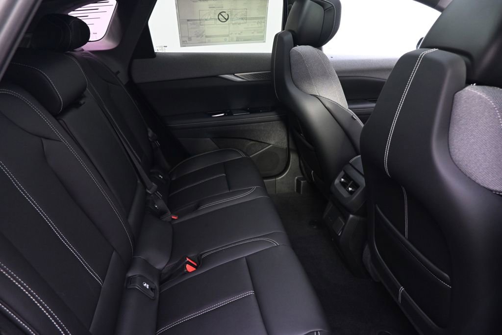 New 2026 Cadillac Optiq Luxury 1 image 18