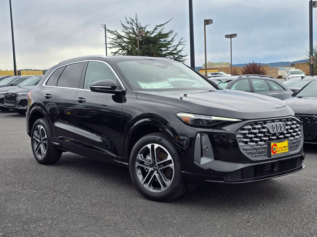 Used 2025 Audi Q5 Premium Plus AWD/4WD image 1