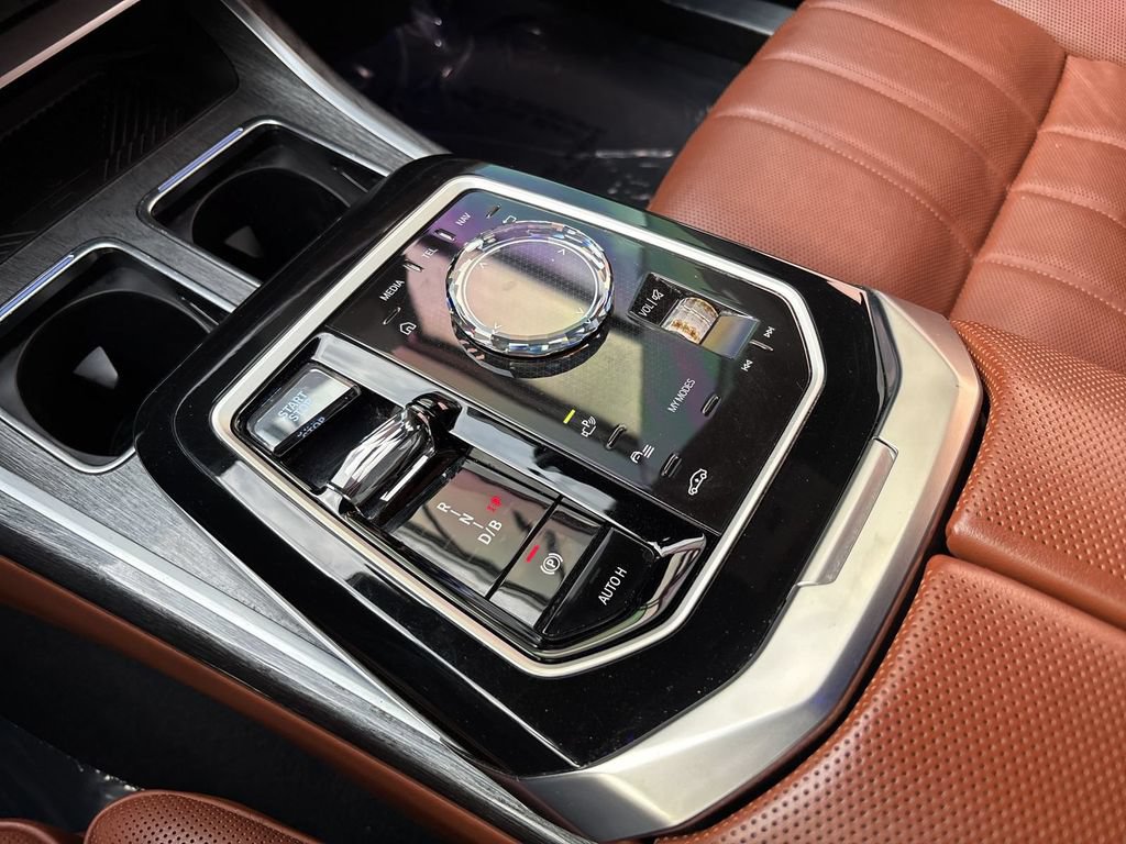 Certified 2024 BMW i7 eDrive50 RWD image 19