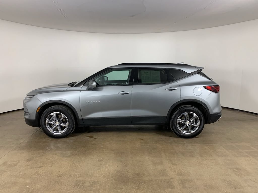 Used 2023 Chevrolet Blazer LT AWD/4WD image 16