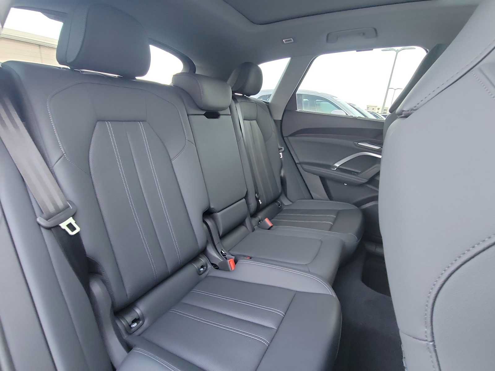 Certified 2025 Audi Q5 Premium Plus w/ Premium Plus AWD/4WD image 20