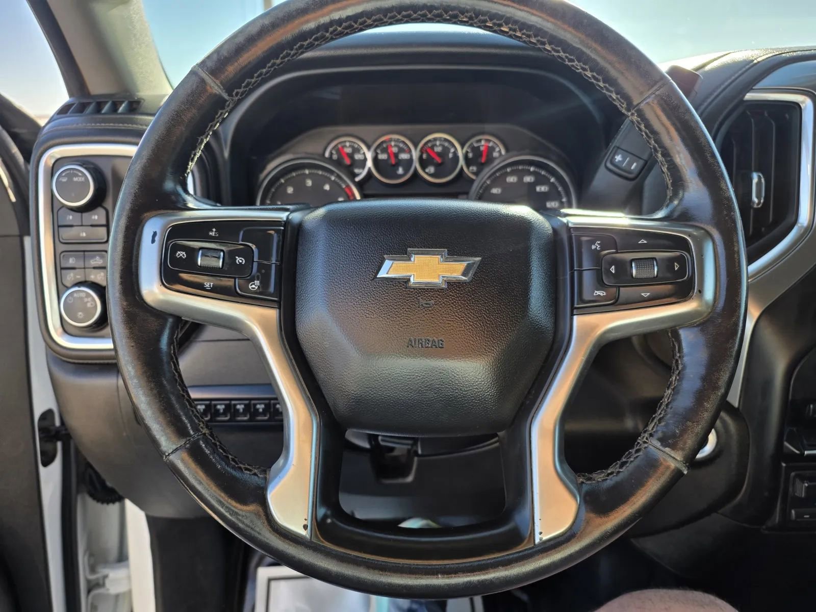 Used 2022 Chevrolet Silverado 2500 LT w/ Convenience Package image 23