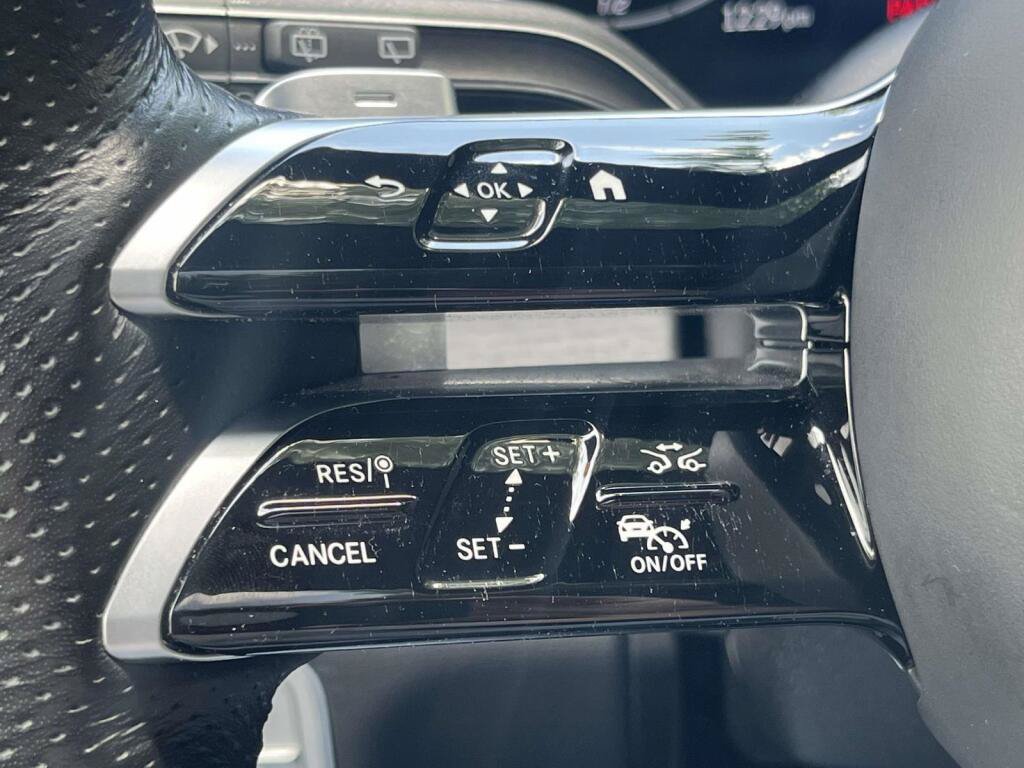 Certified 2025 Mercedes-Benz GLS 450 4MATIC w/ AMG Line Exterior image 39