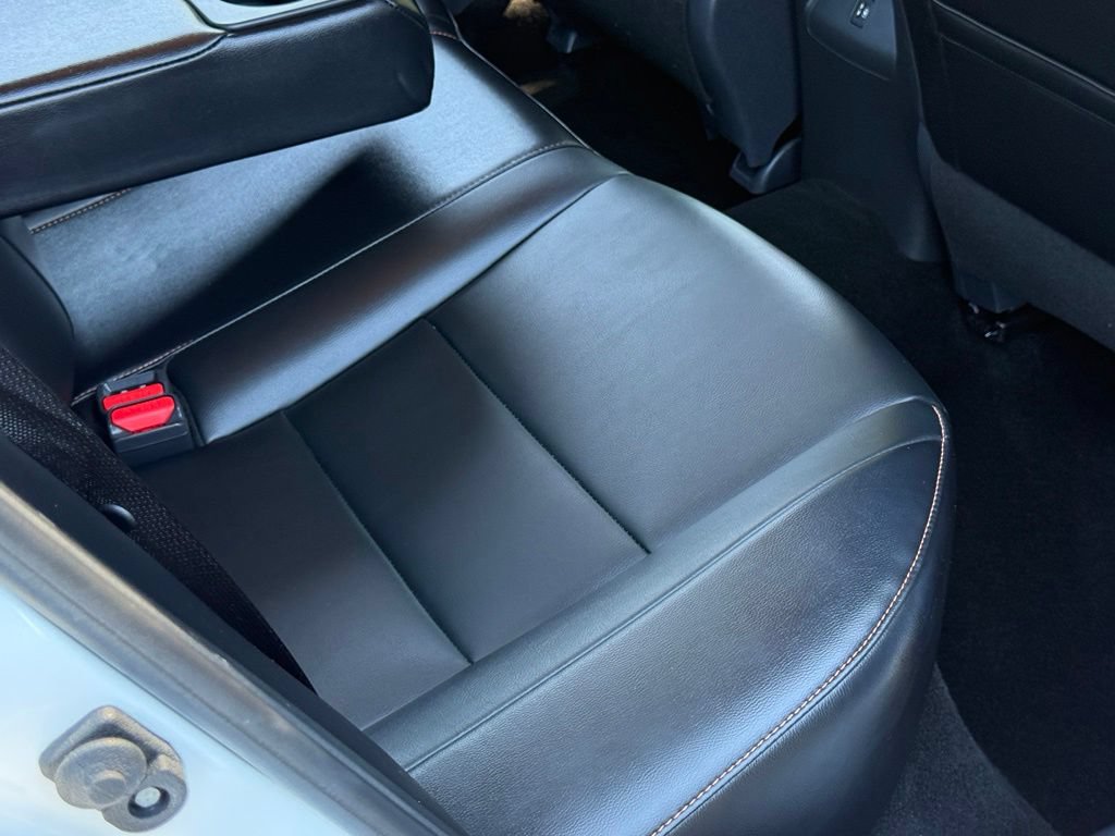 Used 2022 Nissan Sentra SR w/ SR Premium Package FWD image 32
