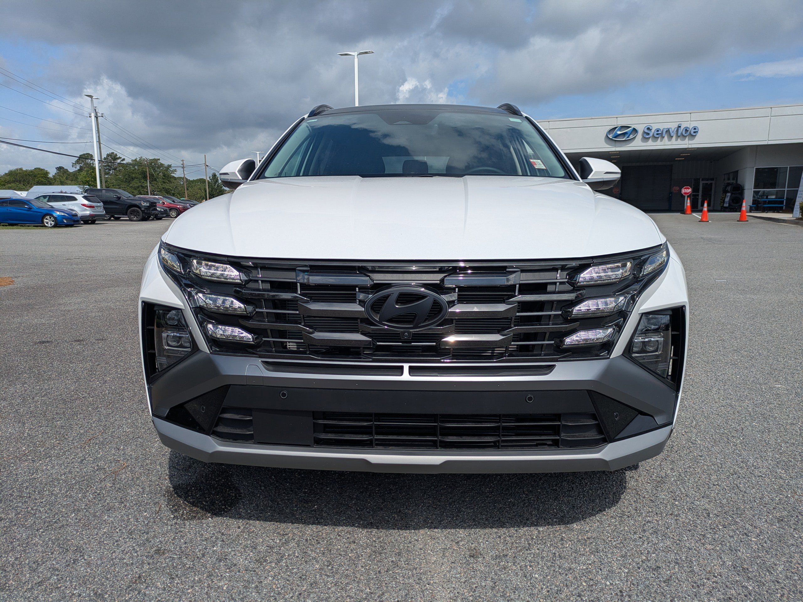New 2025 Hyundai Tucson Limited FWD image 9