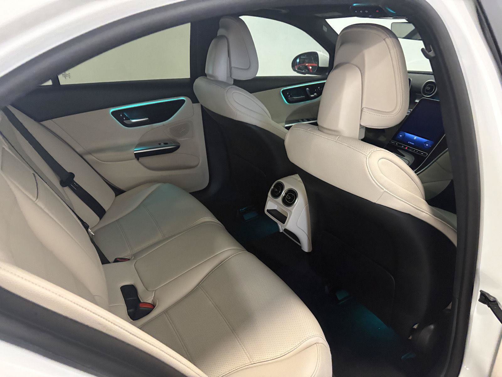 Used 2024 Mercedes-Benz C 300 4MATIC Sedan image 40