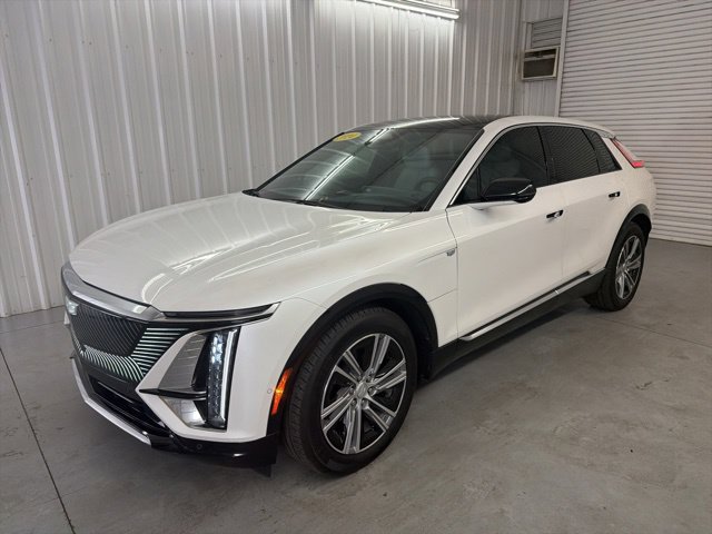 Certified 2024 Cadillac Lyriq Luxury RWD image 3
