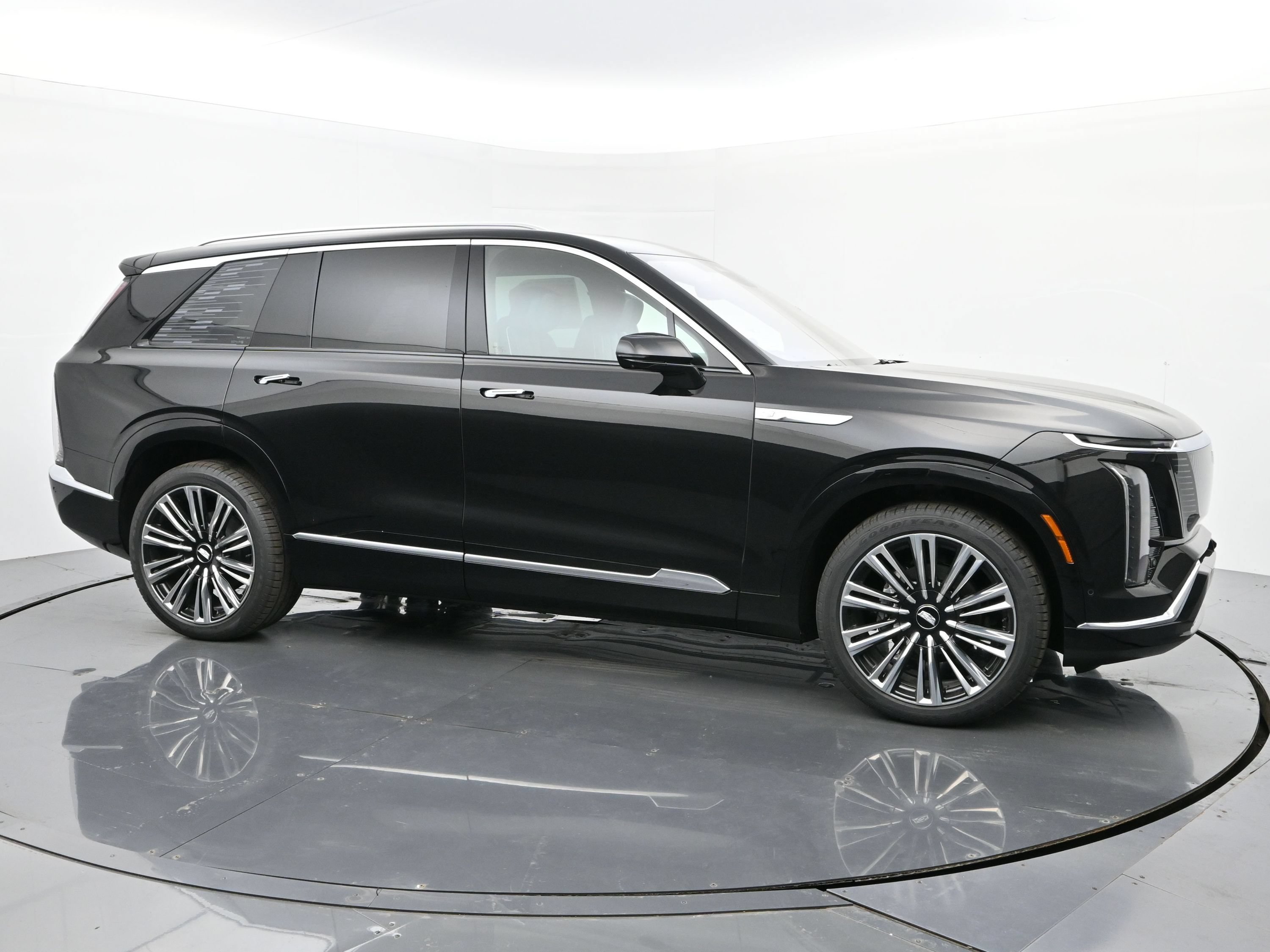 New 2026 Cadillac Vistiq Premium Luxury w/ LPO, Floor Liner Package AWD/4WD image 7