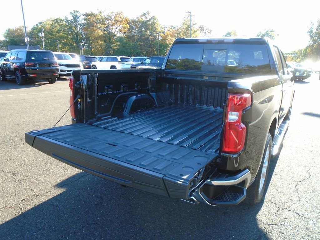 Used 2023 Chevrolet Silverado 1500 LTZ w/ LTZ Premium Package image 20