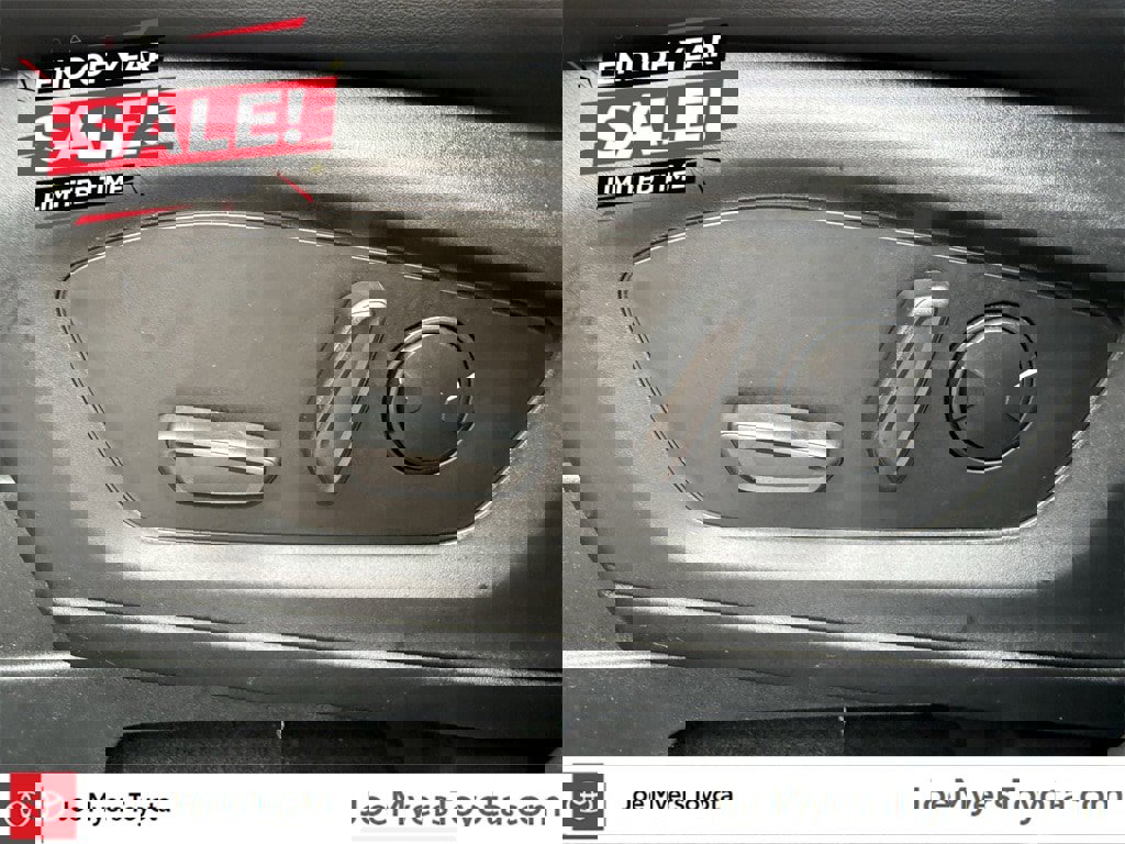 Used 2023 Ford Explorer XLT w/ Equipment Group 202A image 24