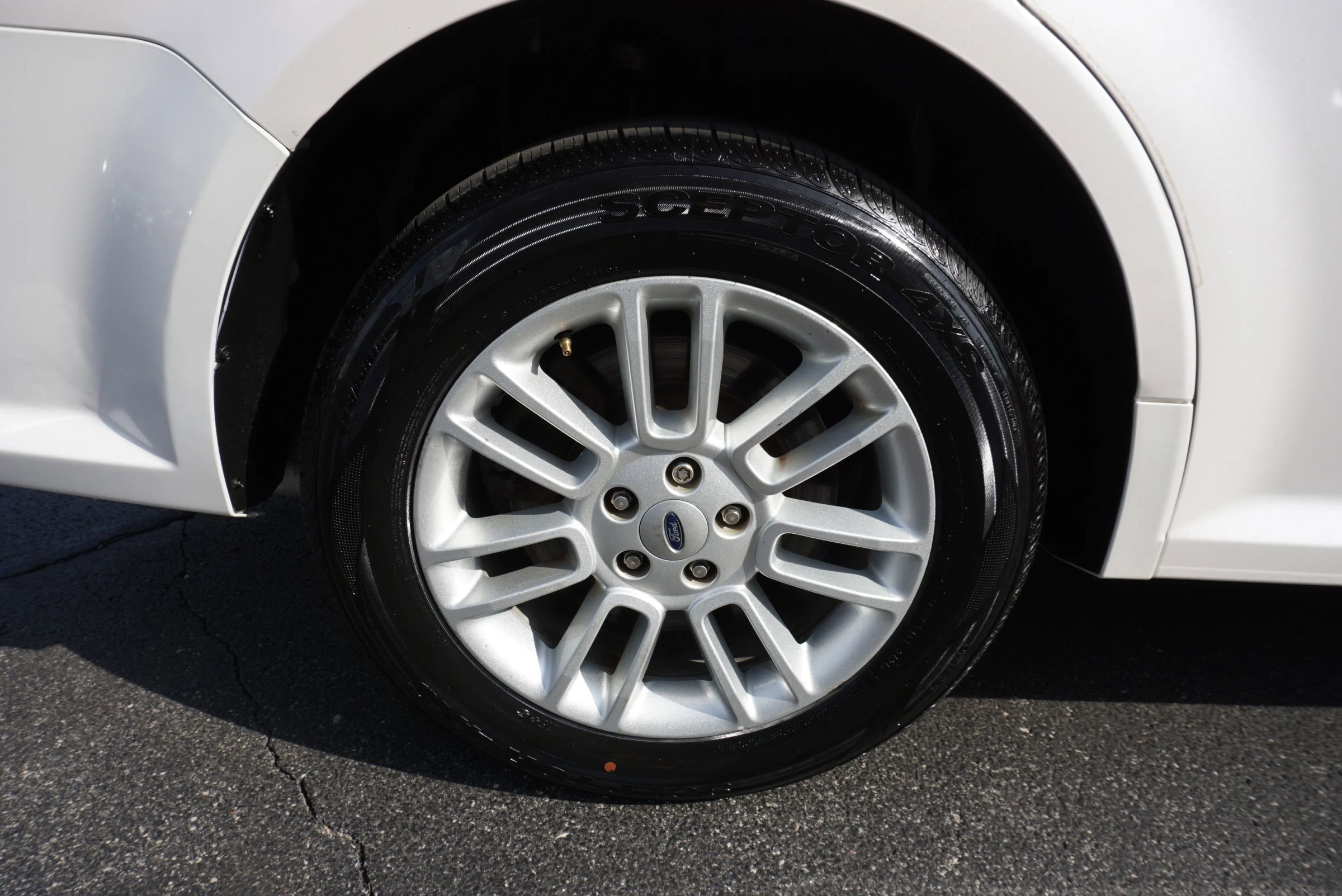 Used 2019 Ford Flex SEL image 40