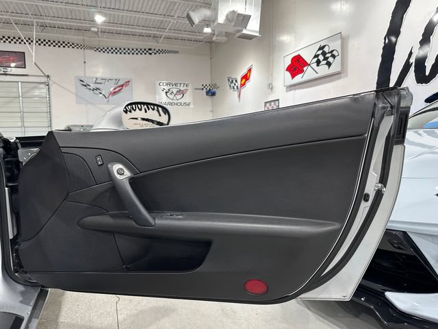 Used 2009 Chevrolet Corvette Convertible w/ Preferred Equipment Group RWD image 17