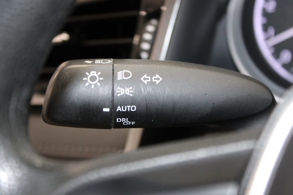 Used 2022 Toyota Camry LE FWD image 31