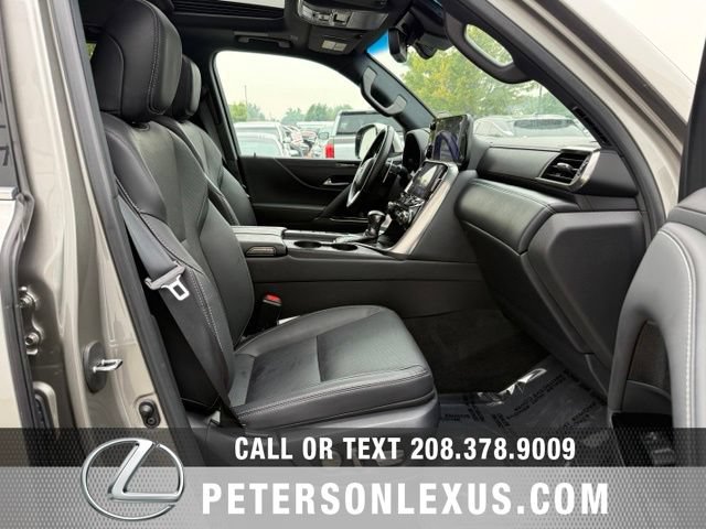 Used 2023 Lexus LX 600 4WD w/ Interior Upgrade Package image 13