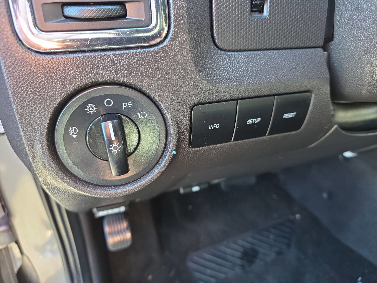 Used 2010 Ford Escape Limited FWD image 27