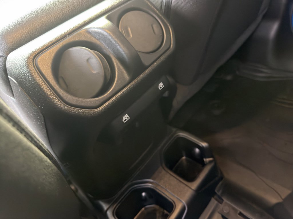 Used 2022 Jeep Wrangler Unlimited Sport AWD/4WD image 14