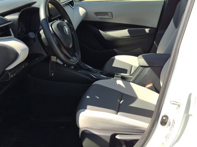 Used 2025 Toyota Corolla LE FWD image 15