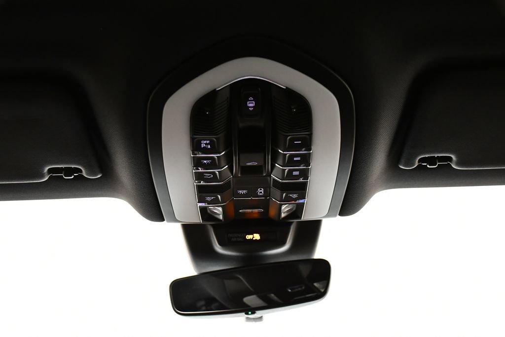 Used 2023 Porsche Macan S image 25