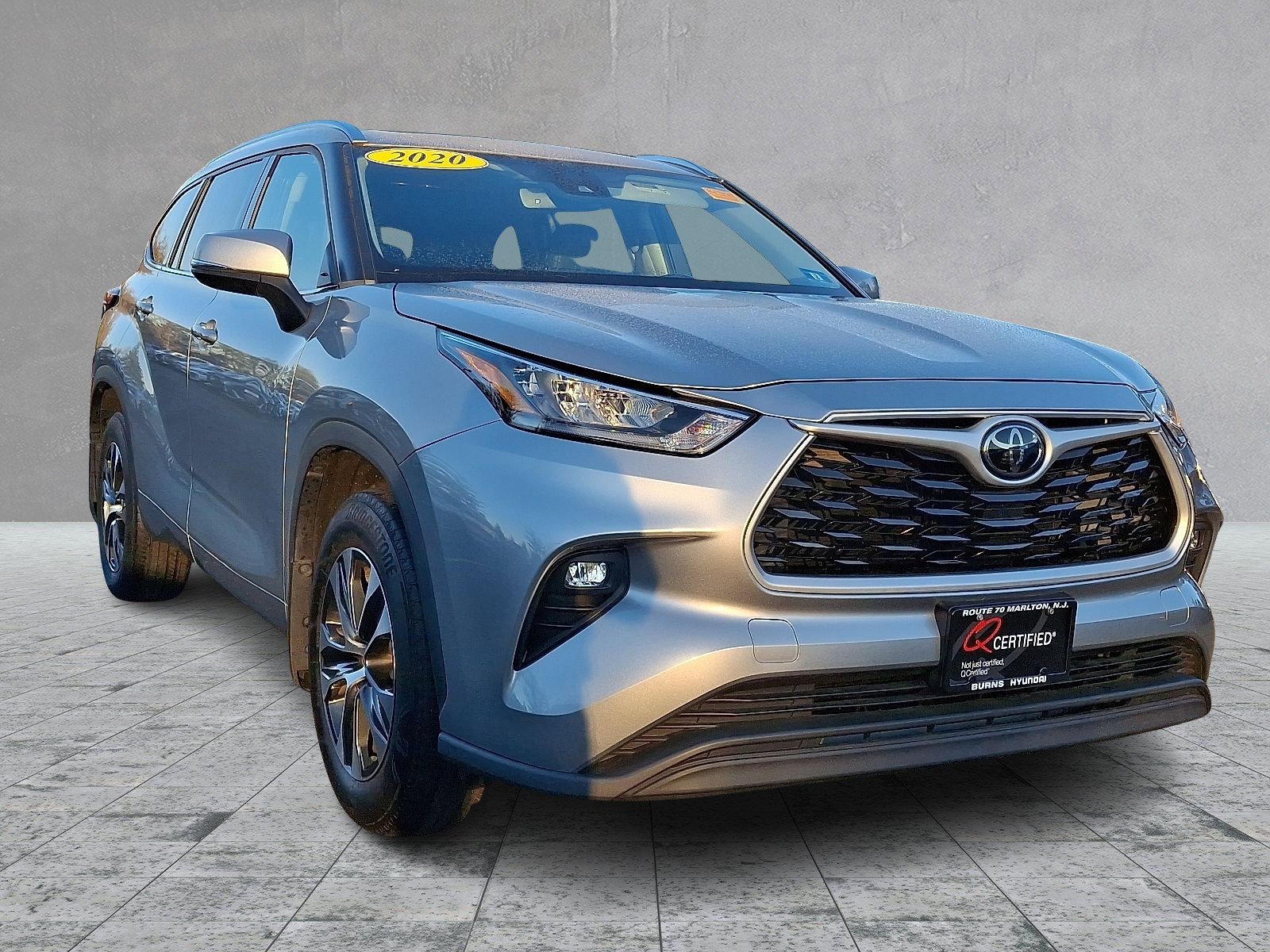 Used 2020 Toyota Highlander XLE image 2