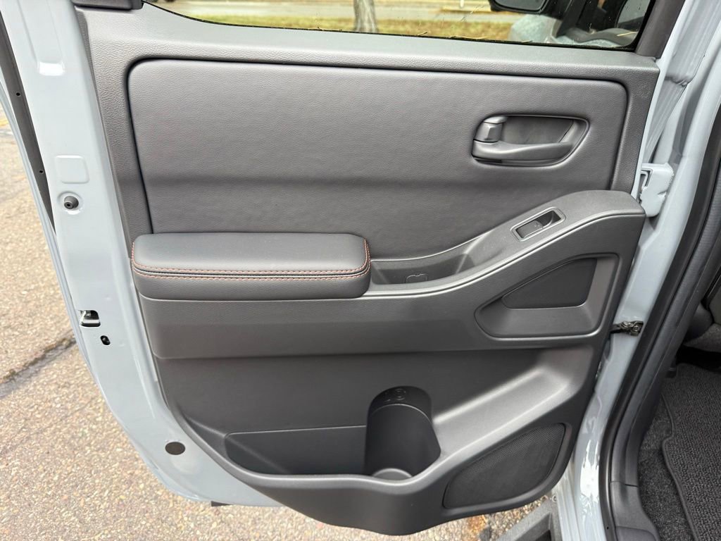 New 2026 Nissan Frontier PRO-4X w/ Pro-4x Convenience Package image 19