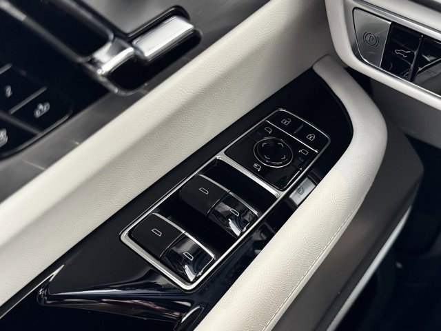 New 2026 Cadillac Vistiq Luxury image 34