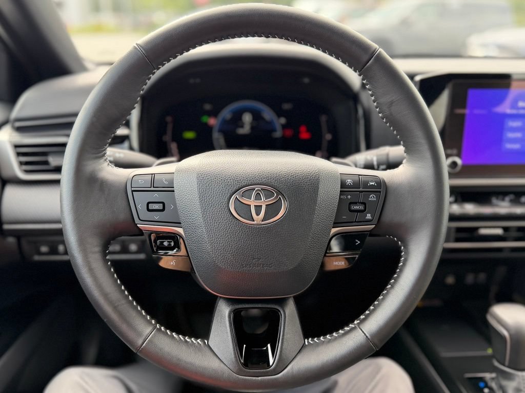 Used 2026 Toyota Camry SE w/ Convenience Package AWD/4WD image 11