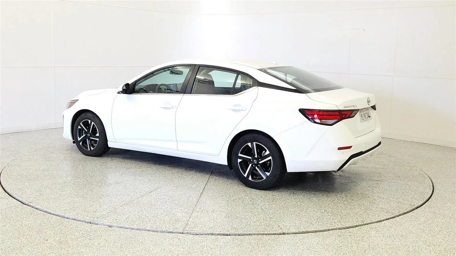 Used 2024 Nissan Sentra SV FWD image 5