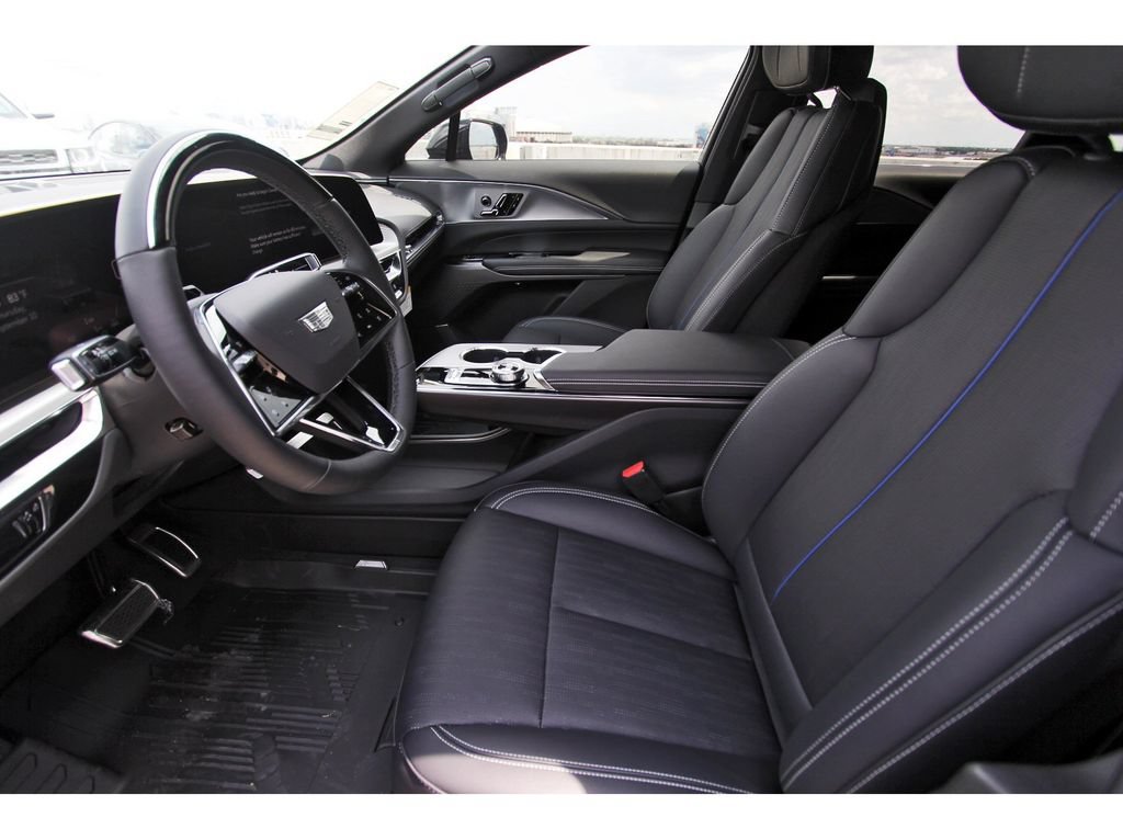 New 2027 Cadillac Lyriq Luxury RWD image 6