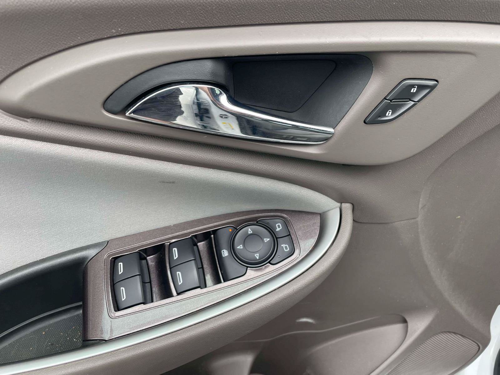 Used 2020 Chevrolet Malibu LS w/ Driver Confidence Package II FWD image 11