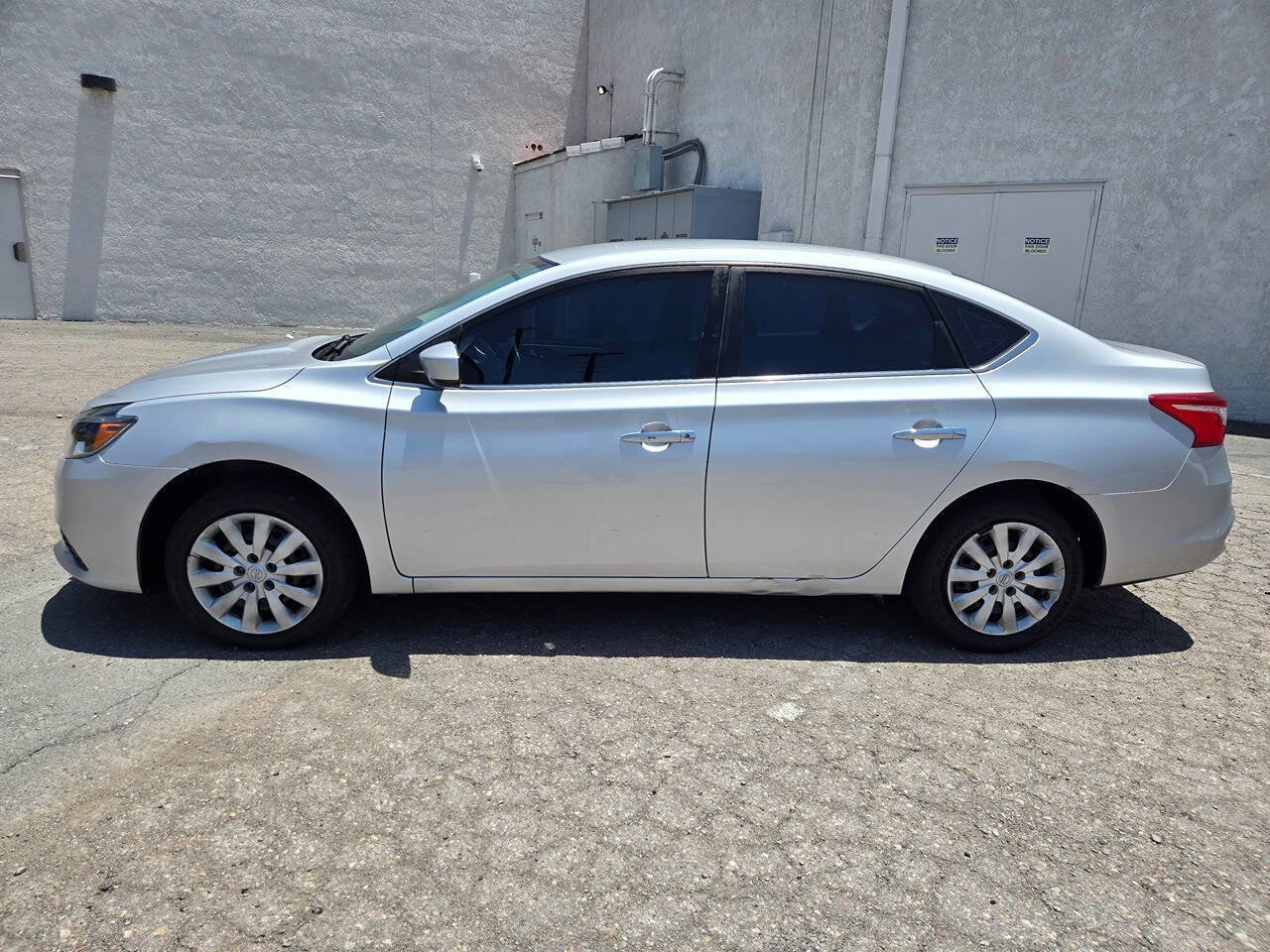 Used 2018 Nissan Sentra S FWD image 10