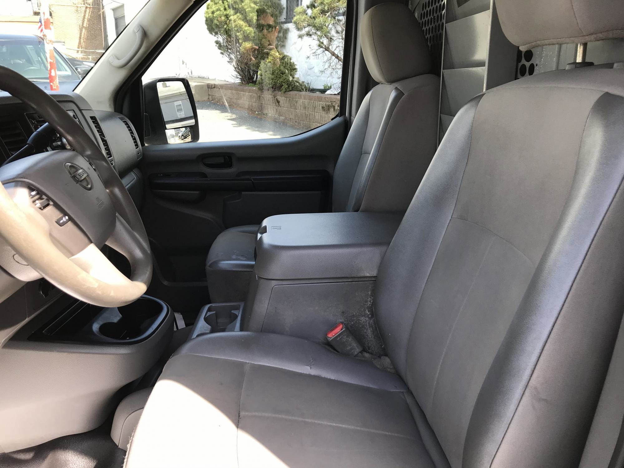 Used 2016 Nissan NV 2500 SV image 10