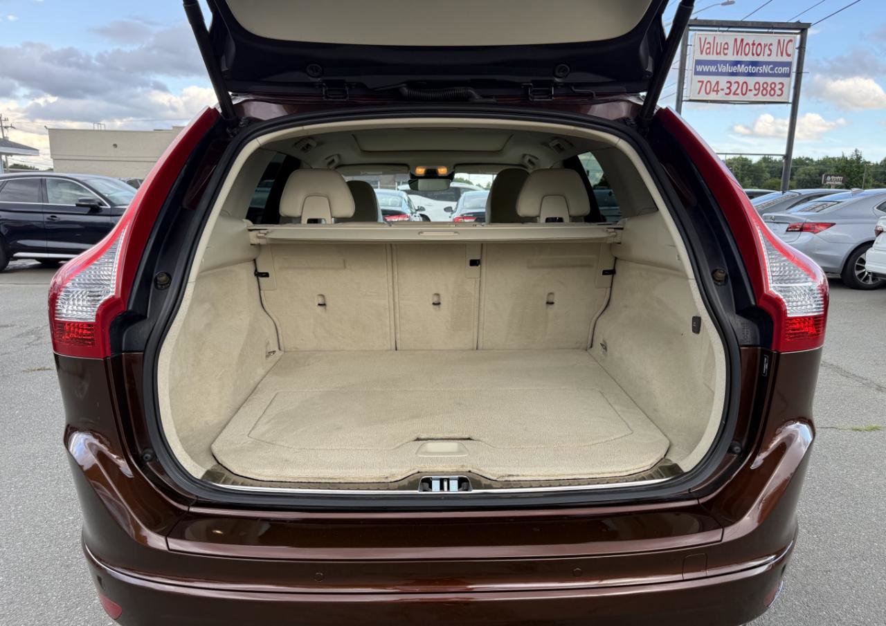 Used 2015 Volvo XC60 T6 Platinum w/ Climate Package AWD/4WD image 10
