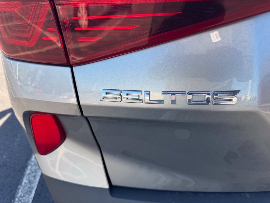 Used 2021 Kia Seltos S AWD/4WD image 6