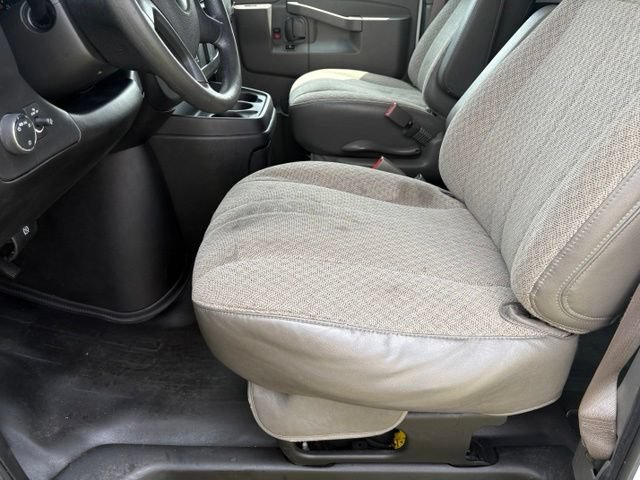 Used 2023 Chevrolet Express 2500 Extended RWD image 10