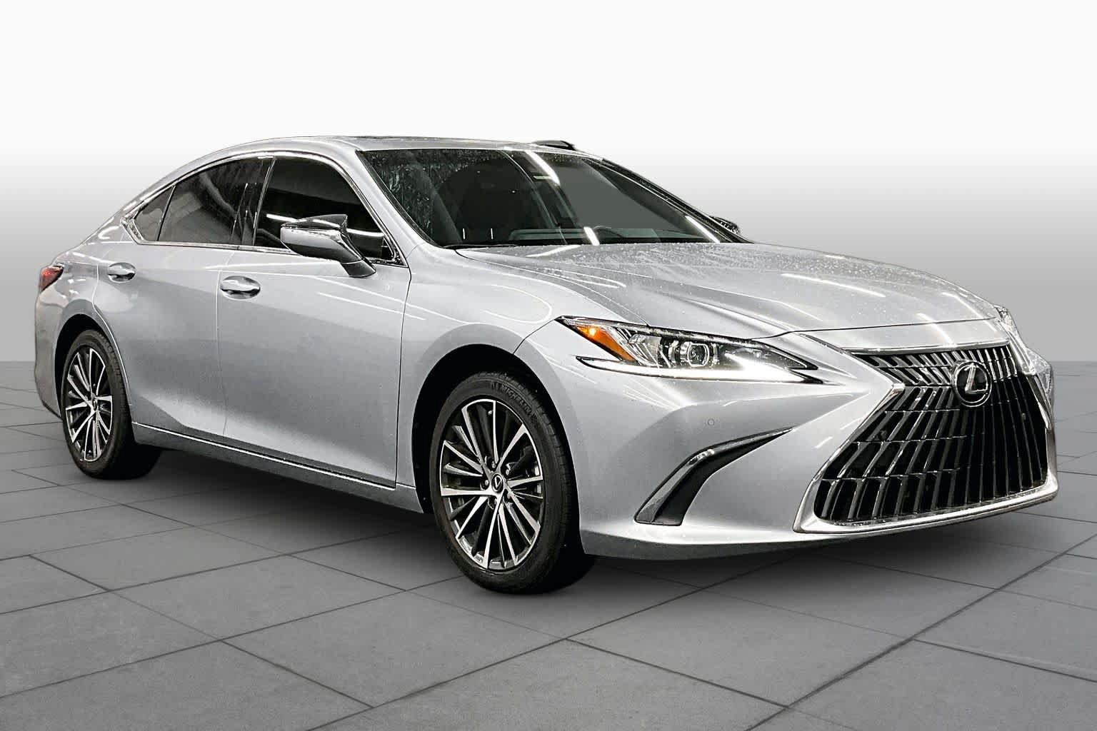 Used 2024 Lexus ES 350 w/ Premium Package FWD image 3